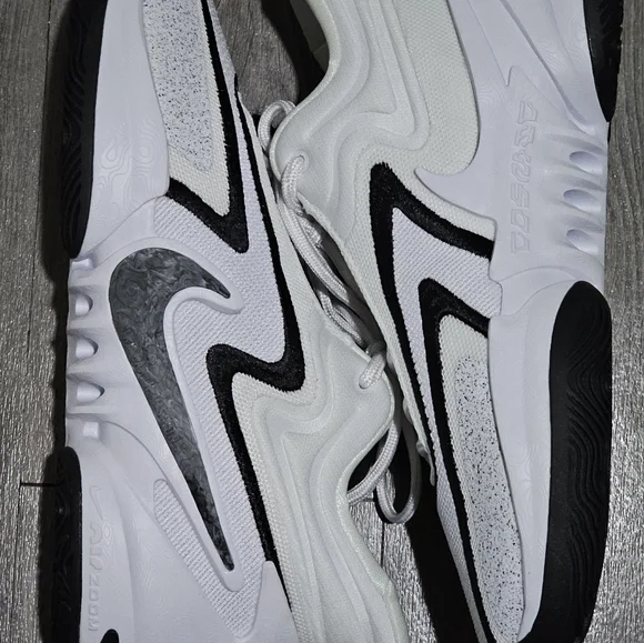 Nike Cosmic Unity 2 TB Promo Unreleased White RARE DX6649-100 Men’s Size 11 - Picture 4 of 9